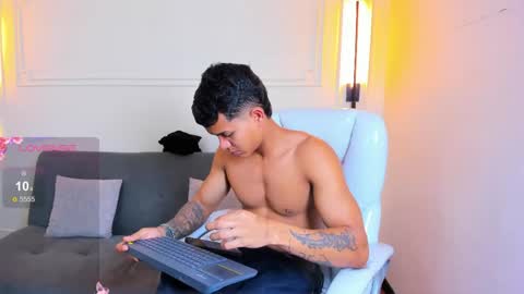 Snapshot of paradise_boy_s chatting on May 2026 03:28:02 PM Ryan And Casper online show from May 2026 03:28:02 PM
