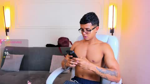 Snapshot of paradise_boy_s chatting on May 2026 02:33:01 PM Ryan And Casper online show from May 2026 02:33:01 PM