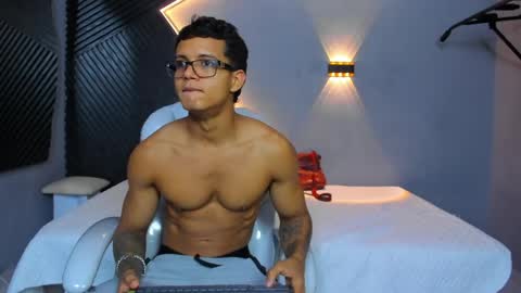 Snapshot of paradise_boy_s chatting on May 2026 03:08:02 PM Ryan And Casper online show from May 2026 03:08:02 PM