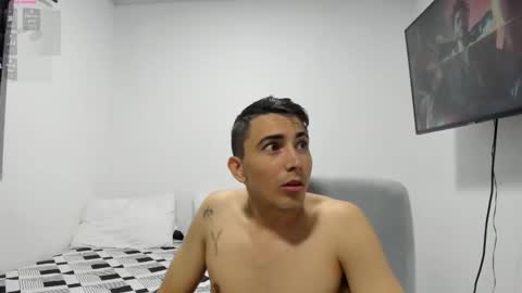 pareja_curiosa19 online show from January 2026 03:42:02 AM