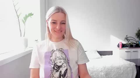 Snapshot of paris_hilt_on chatting on March 2025 07:41:01 AM Sasha online show from March 2025 07:41:01 AM