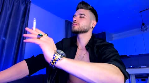 Paris online show from December 2024 01:53:01 AM