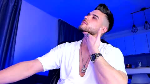 Paris online show from January 2025 08:51:01 PM