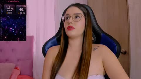 Snapshot of parisshayk chatting on February 2026 06:22:02 PM Paris online show from February 2026 06:22:02 PM