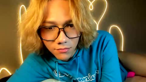 connie online show from December 2024 09:45:01 PM