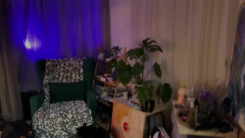 Call me Miss Alice Careful Passion Queen online show from November 2025 10:17:01 AM