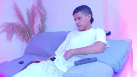 Snapshot of patriickmiller_ chatting on May 2026 07:22:02 PM Patrick online show from May 2026 07:22:02 PM