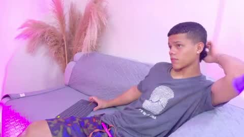 Snapshot of patriickmiller_ chatting on June 2026 07:15:02 PM Patrick online show from June 2026 07:15:02 PM