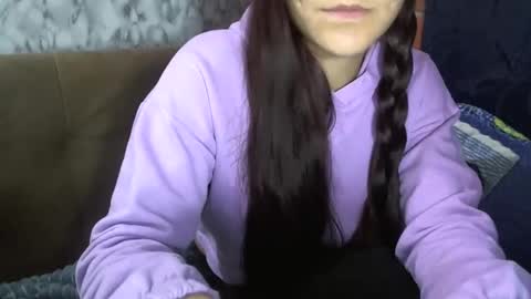 Snapshot of pau_cat chatting on February 2026 11:03:02 PM Pau online show from February 2026 11:03:02 PM