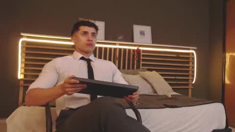 Paul online show from February 2025 02:04:02 PM