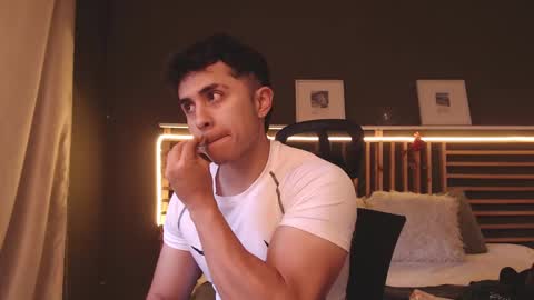 Paul online show from March 2025 12:09:02 PM