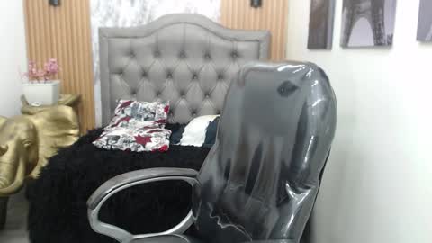 PAUL online show from November 2025 12:47:01 PM