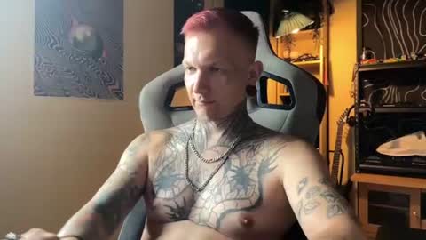 Snapshot of paul_razor chatting on June 2026 09:21:02 AM Paul online show from June 2026 09:21:02 AM