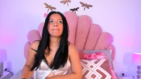 Paula   online show from January 2026 01:03:01 PM