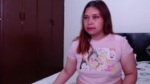 Snapshot of paula_anderson chatting on October 2025 08:29:02 PM PAULA online show from October 2025 08:29:02 PM