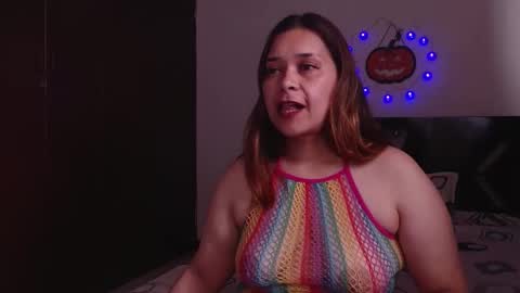 Snapshot of paula_anderson chatting on October 2025 05:14:02 PM PAULA online show from October 2025 05:14:02 PM