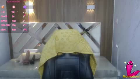 Snapshot of paula_b_ chatting on June 2026 12:32:02 AM Paula online show from June 2026 12:32:02 AM