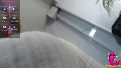 Snapshot of paula_b_ chatting on June 2026 12:46:02 PM Paula online show from June 2026 12:46:02 PM