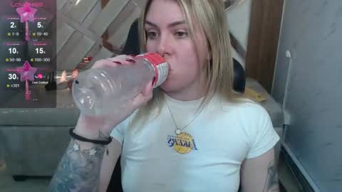 Snapshot of paula_b_ chatting on July 2026 12:55:01 PM Paula online show from July 2026 12:55:01 PM