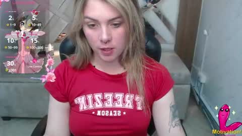 Snapshot of paula_b_ chatting on July 2026 01:03:01 PM Paula online show from July 2026 01:03:01 PM