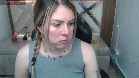 Snapshot of paula_b_ chatting on July 2026 12:52:01 PM Paula online show from July 2026 12:52:01 PM