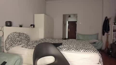 paulblack021 online show from November 2025 07:58:01 PM