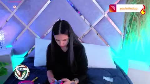 Snapshot of paulette_dupont_ chatting on June 2026 02:24:02 AM paulette_dupont_ online show from June 2026 02:24:02 AM
