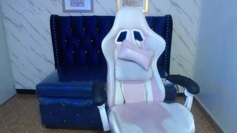 Live 800am 200pm COLOMBIAN HOUR online show from February 2025 04:31:01 PM