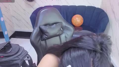 Live 800am 200pm COLOMBIAN HOUR online show from October 2025 01:12:02 PM