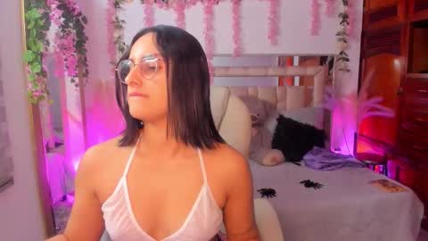 paulha_miller online show from October 2025 12:04:02 PM