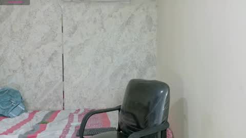 Snapshot of paulina_0_ chatting on May 2026 01:27:01 PM paulina_0_ online show from May 2026 01:27:01 PM