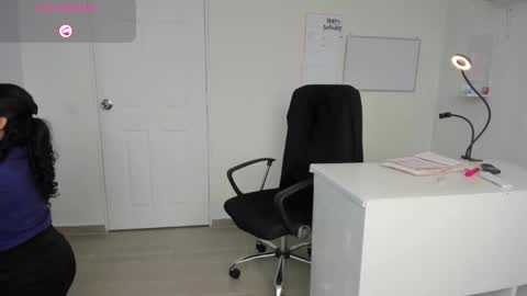 paulina online show from October 2025 07:34:01 PM