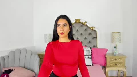 Snapshot of paulina_lux chatting on February 2026 08:03:02 PM paulina lux online show from February 2026 08:03:02 PM