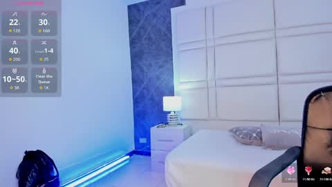 Paulina  online show from April 2026 12:17:02 PM