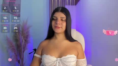 Paulina Belle online show from November 2025 01:18:02 PM