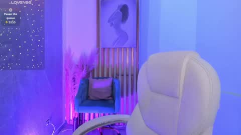 Snapshot of paulinabelle chatting on May 2026 05:55:02 PM Paulina Belle online show from May 2026 05:55:02 PM