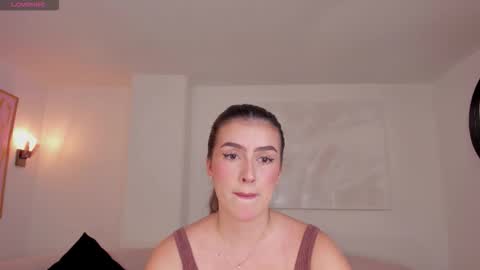 Paulina Santos  online show from December 2025 07:08:02 PM