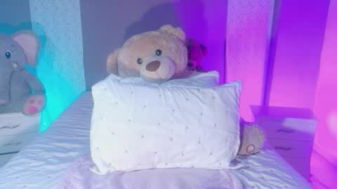 paulina online show from February 2026 06:34:02 PM