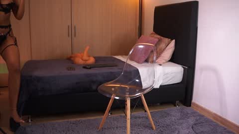 pauline_7 online show from January 2025 03:43:01 PM