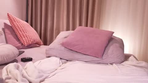 pauline_7 online show from November 2025 06:07:02 PM