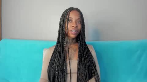 Pauline online show from September 2025 10:15:01 PM