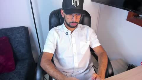 Snapshot of paulodasilva_ chatting on April 2026 12:30:02 PM Paulo Da Silva online show from April 2026 12:30:02 PM