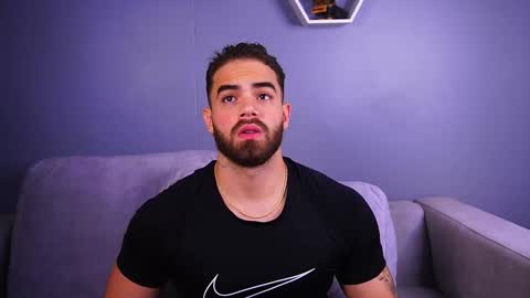 Paul Phoenix online show from December 2025 08:27:02 PM