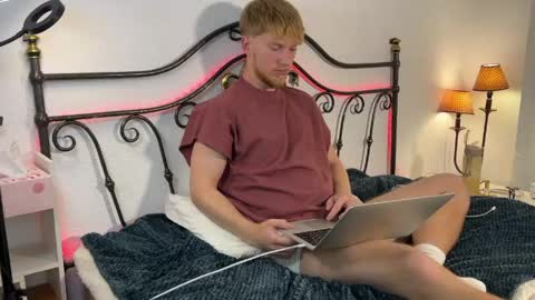 Snapshot of pavelrey chatting on May 2026 10:21:01 AM Pavel online show from May 2026 10:21:01 AM