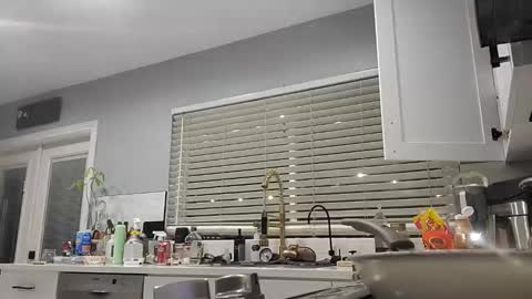 Snapshot of pavonesplash chatting on December 2025 12:29:01 AM Pavone splash online show from December 2025 12:29:01 AM