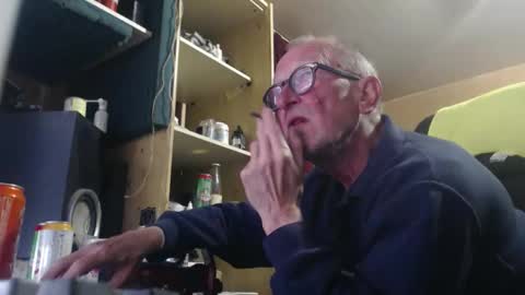 Snapshot of pc8474408 chatting on June 2026 09:52:01 AM pc8474408 online show from June 2026 09:52:01 AM