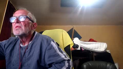 Snapshot of pc8474408 chatting on June 2026 12:51:02 PM pc8474408 online show from June 2026 12:51:02 PM