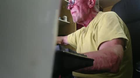 Snapshot of pc8474408 chatting on June 2026 03:05:01 PM pc8474408 online show from June 2026 03:05:01 PM