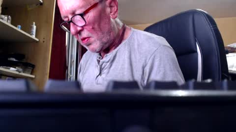Snapshot of pc8474408 chatting on July 2026 10:28:02 AM pc8474408 online show from July 2026 10:28:02 AM