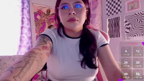  P E A C H   online show from September 2025 06:46:01 PM